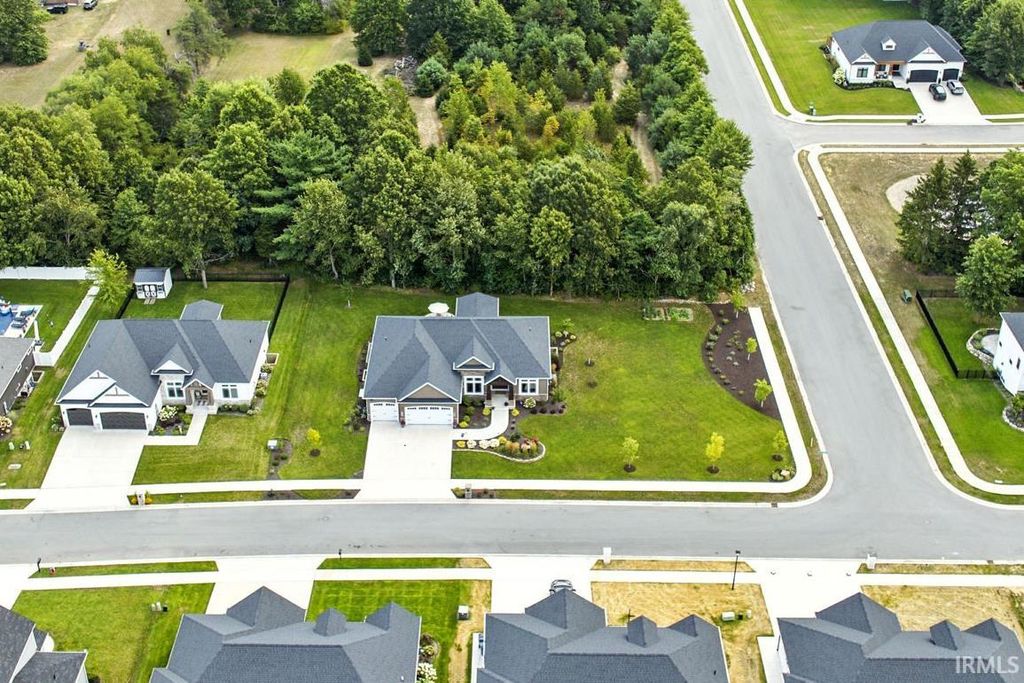 Photo of 54706 Columbia Bay Drive, Osceola, IN 46561 (MLS # 202611894)