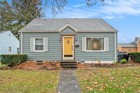 Photo of 1710 College Street, South Bend, IN 46628 (MLS # 202546652)