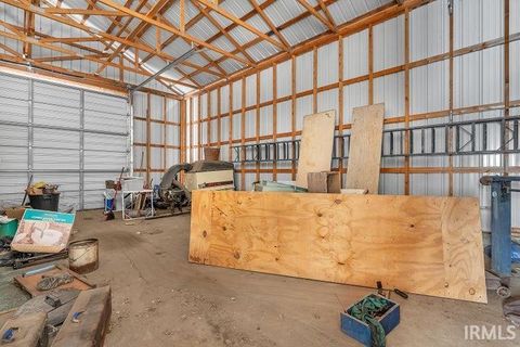 Tiny photo for 900 W Wabash Avenue, Logansport, IN 46947 (MLS # 202549888)