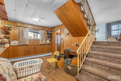 Tiny photo for 900 W Wabash Avenue, Logansport, IN 46947 (MLS # 202549888)