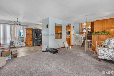 Tiny photo for 900 W Wabash Avenue, Logansport, IN 46947 (MLS # 202549888)