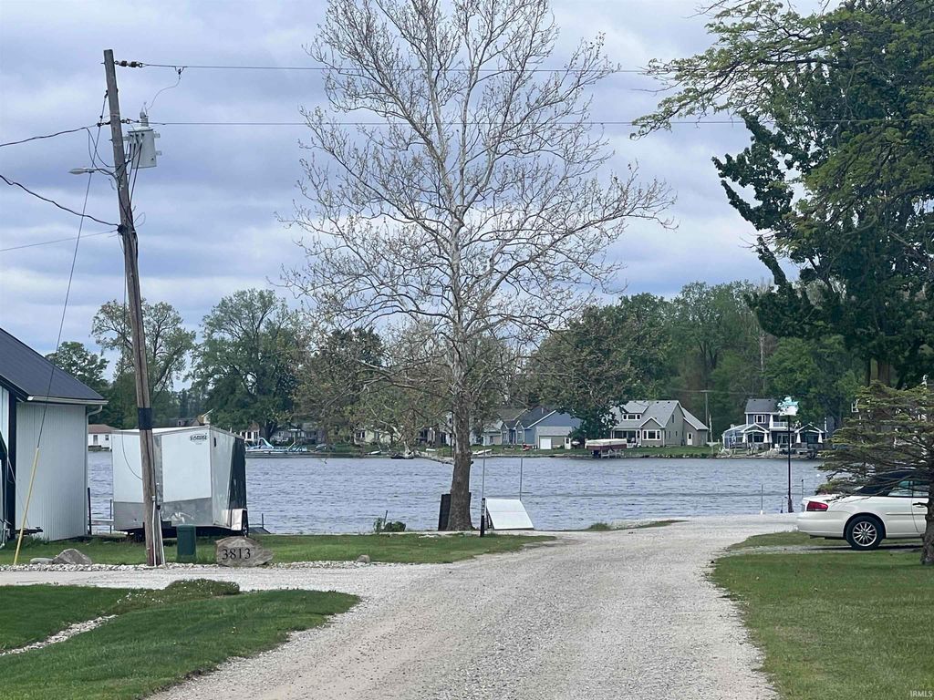 Photo of Lots 2-5 W Wolfs Retreat Lane, Columbia City, IN 46725 (MLS # 202619786)
