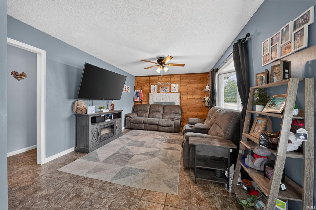 Photo of 526 S 8th Street, Rockport, IN 47635 (MLS # 202630395)