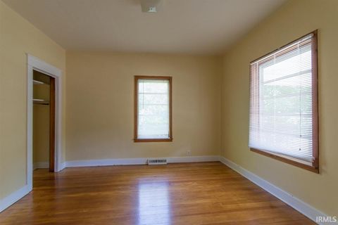 Tiny photo for 420 S Highland Avenue, Bloomington, IN 47401 (MLS # 202605076)