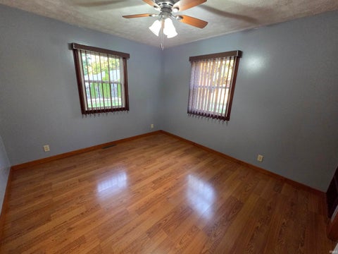 Tiny photo for 1014 Jeffery Avenue, Monticello, IN 47960 (MLS # 202644575)