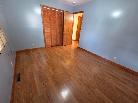 Tiny photo for 1014 Jeffery Avenue, Monticello, IN 47960 (MLS # 202644575)
