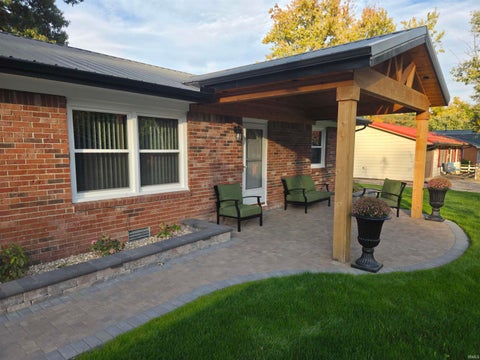 Tiny photo for 1014 Jeffery Avenue, Monticello, IN 47960 (MLS # 202644575)