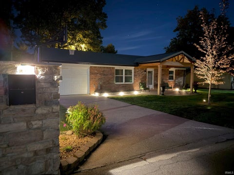 Tiny photo for 1014 Jeffery Avenue, Monticello, IN 47960 (MLS # 202644575)