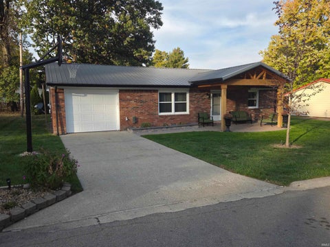Tiny photo for 1014 Jeffery Avenue, Monticello, IN 47960 (MLS # 202644575)