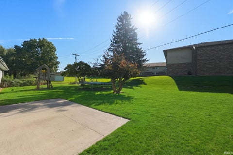 Tiny photo for 1303 Hiawatha Place, Auburn, IN 46706 (MLS # 202643758)