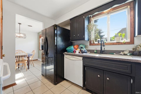 Tiny photo for 1303 Hiawatha Place, Auburn, IN 46706 (MLS # 202643758)