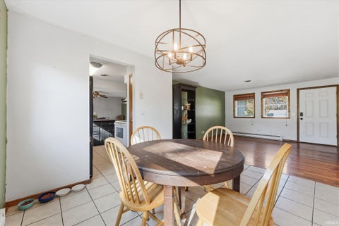 Tiny photo for 1303 Hiawatha Place, Auburn, IN 46706 (MLS # 202643758)
