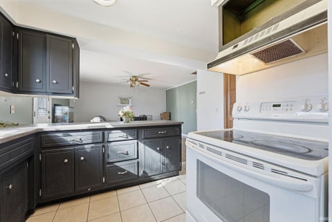 Tiny photo for 1303 Hiawatha Place, Auburn, IN 46706 (MLS # 202643758)