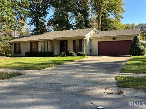 Photo of 1727 W Pine Parkway, Marion, IN 46952 (MLS # 202643583)