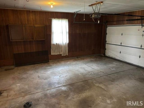 Tiny photo for 1727 W Pine Parkway, Marion, IN 46952 (MLS # 202643583)