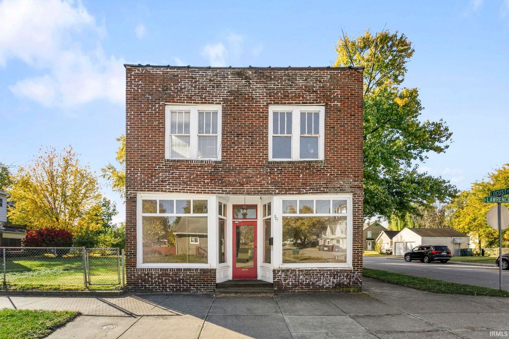 Photo of 501 E Lawrence Street, Mishawaka, IN 46545 (MLS # 202544517)