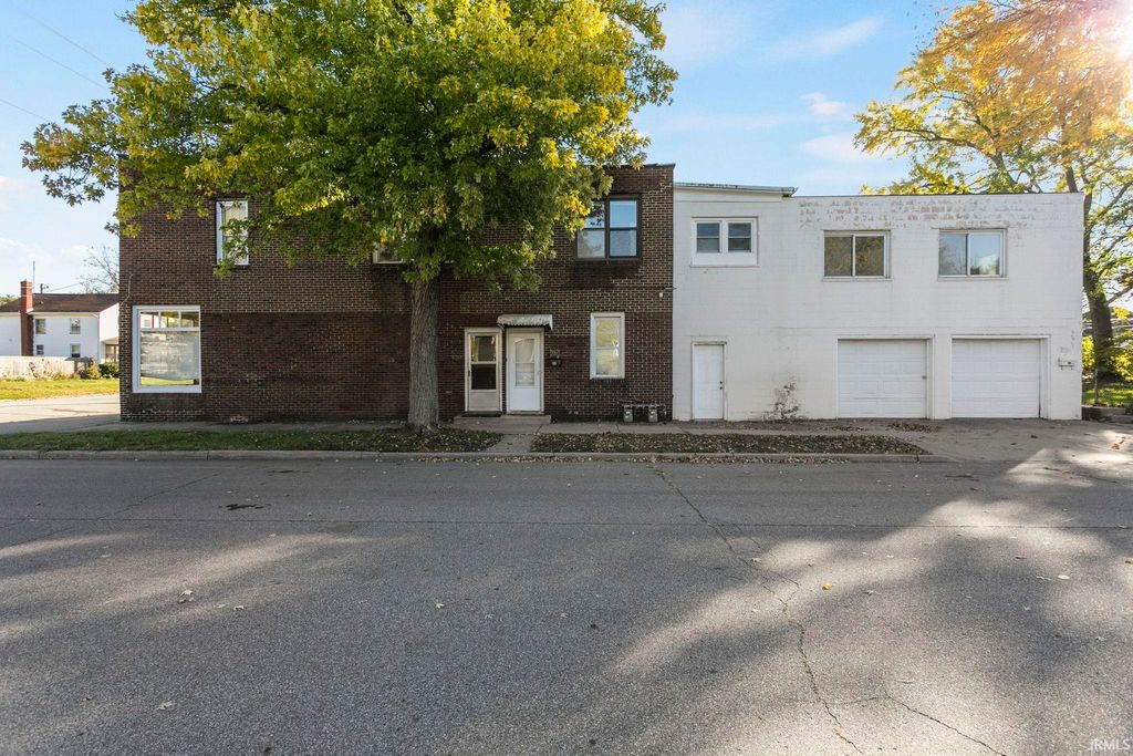 Photo of 501 E Lawrence Street, Mishawaka, IN 46545 (MLS # 202544517)