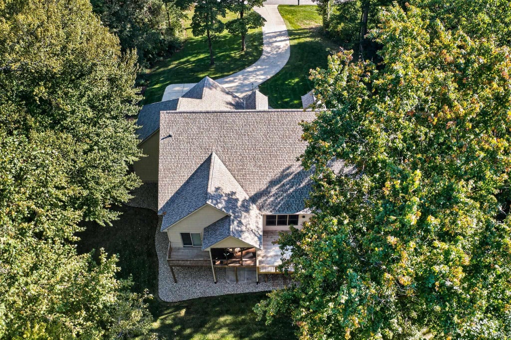 Photo of 21055 Quiet Ridge Court, South Bend, IN 46614 (MLS # 202643314)