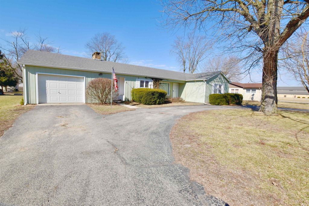 Photo of 502 N Pine Street, Monon, IN 47960 (MLS # 202606997)