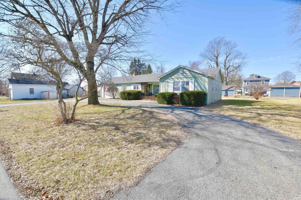 Photo of 502 N Pine Street, Monon, IN 47960 (MLS # 202606997)