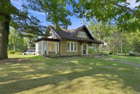 Tiny photo for 4230 Indiana Avenue, Fort Wayne, IN 46807 (MLS # 202630492)