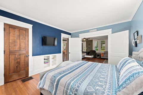 Tiny photo for 4230 Indiana Avenue, Fort Wayne, IN 46807 (MLS # 202630492)