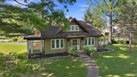 Tiny photo for 4230 Indiana Avenue, Fort Wayne, IN 46807 (MLS # 202630492)