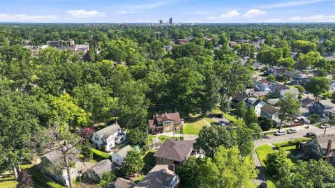 Tiny photo for 4230 Indiana Avenue, Fort Wayne, IN 46807 (MLS # 202630492)