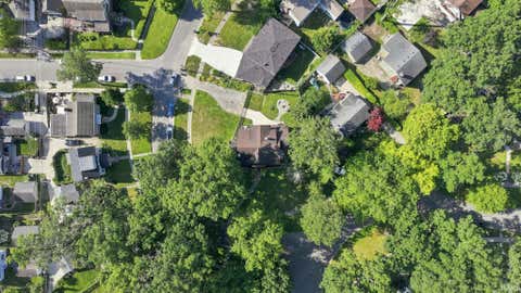 Tiny photo for 4230 Indiana Avenue, Fort Wayne, IN 46807 (MLS # 202630492)
