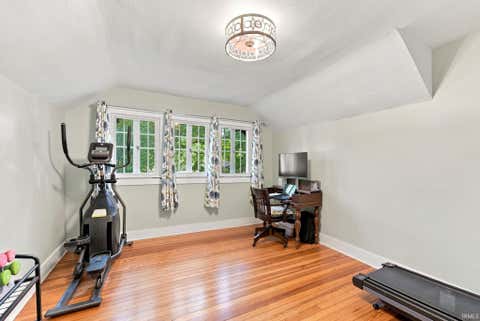 Tiny photo for 4230 Indiana Avenue, Fort Wayne, IN 46807 (MLS # 202630492)