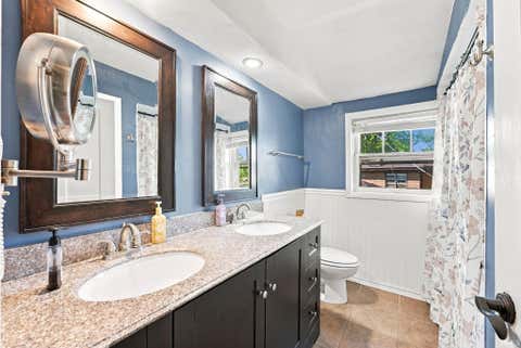 Tiny photo for 4230 Indiana Avenue, Fort Wayne, IN 46807 (MLS # 202630492)