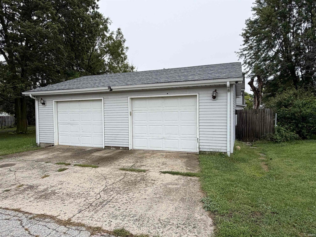 Photo of 2125 Vine Street, New Castle, IN 47362 (MLS # 202639370)
