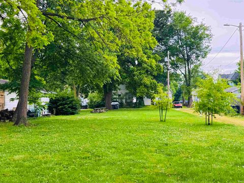 Tiny photo for 1213 S Evans Avenue, Evansville, IN 47713 (MLS # 202618723)