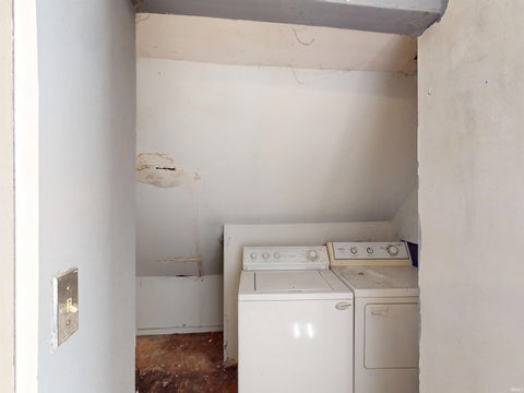 Tiny photo for 203 W 20th Street, Marion, IN 46953 (MLS # 202644937)