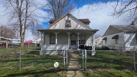 Photo of 2004 S Macedonia Avenue, Muncie, IN 47302 (MLS # 202612699)