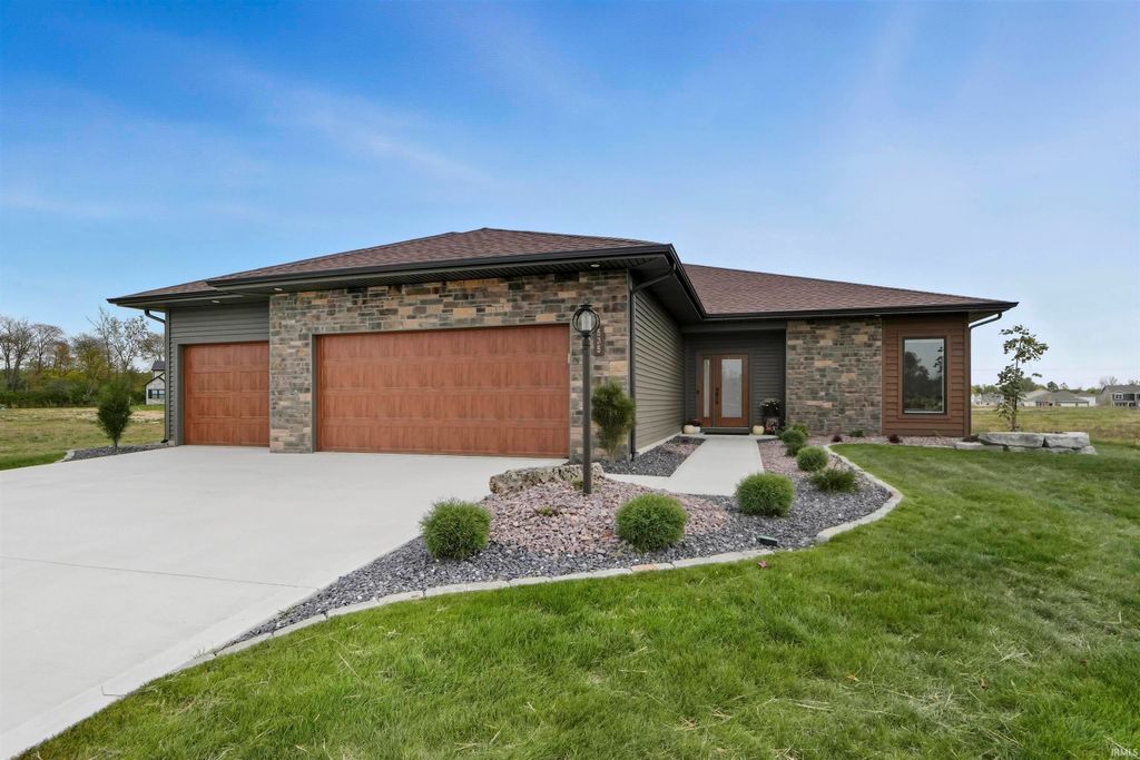 Photo of 535 Ridley Park Way, Huntertown, IN 46748 (MLS # 202542468)