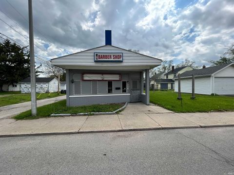 Photo of 714 Oxford Street, Fort Wayne, IN 46806 (MLS # 202614702)