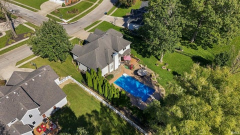 Tiny photo for 1634 Vanderbilt Drive, Fort Wayne, IN 46845 (MLS # 202641923)