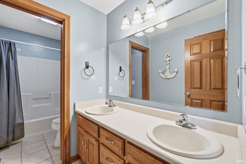 Tiny photo for 1634 Vanderbilt Drive, Fort Wayne, IN 46845 (MLS # 202641923)