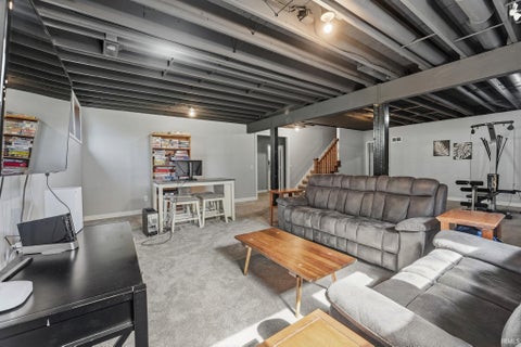 Tiny photo for 1634 Vanderbilt Drive, Fort Wayne, IN 46845 (MLS # 202641923)