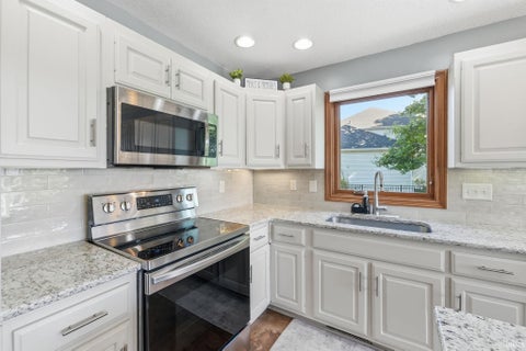 Tiny photo for 1634 Vanderbilt Drive, Fort Wayne, IN 46845 (MLS # 202641923)