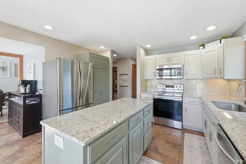 Tiny photo for 1634 Vanderbilt Drive, Fort Wayne, IN 46845 (MLS # 202641923)