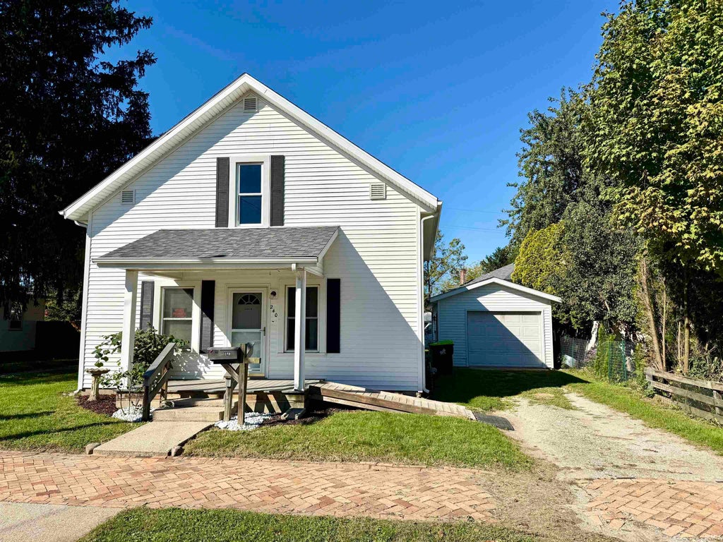 Photo of 240 Garfield Street, Huntington, IN 46750 (MLS # 202640398)