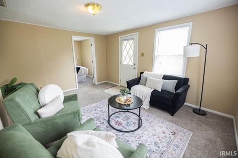 Tiny photo for 308 E Berkley Avenue, Muncie, IN 47303 (MLS # 202616161)