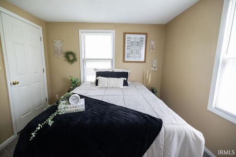 Tiny photo for 308 E Berkley Avenue, Muncie, IN 47303 (MLS # 202616161)