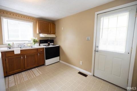 Tiny photo for 308 E Berkley Avenue, Muncie, IN 47303 (MLS # 202616161)