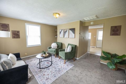 Tiny photo for 308 E Berkley Avenue, Muncie, IN 47303 (MLS # 202616161)