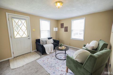 Tiny photo for 308 E Berkley Avenue, Muncie, IN 47303 (MLS # 202616161)