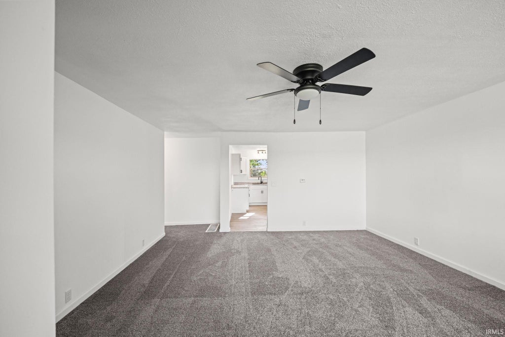 Photo of 1601-1603 N Maish Road, Frankfort, IN 46041 (MLS # 202638237)