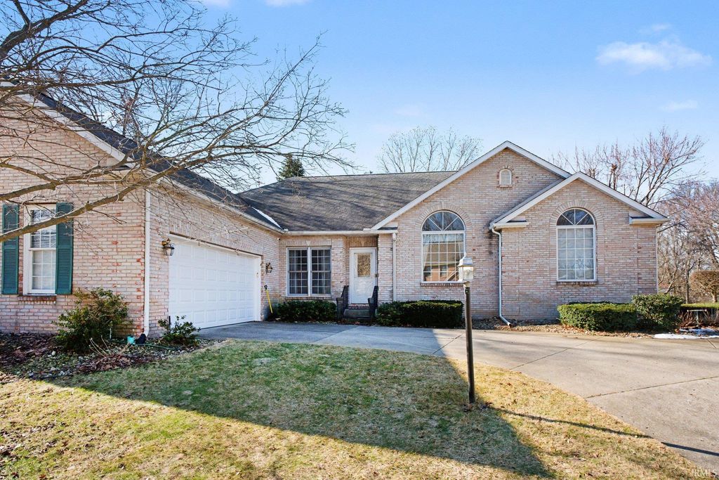 Photo of 17558 Fox Valley Court, Granger, IN 46530 (MLS # 202608186)